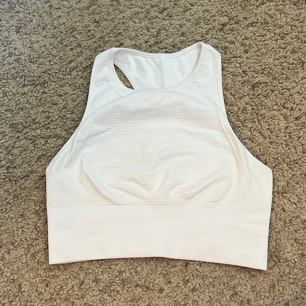 Lululemon Ebb to Street Bra sz 6